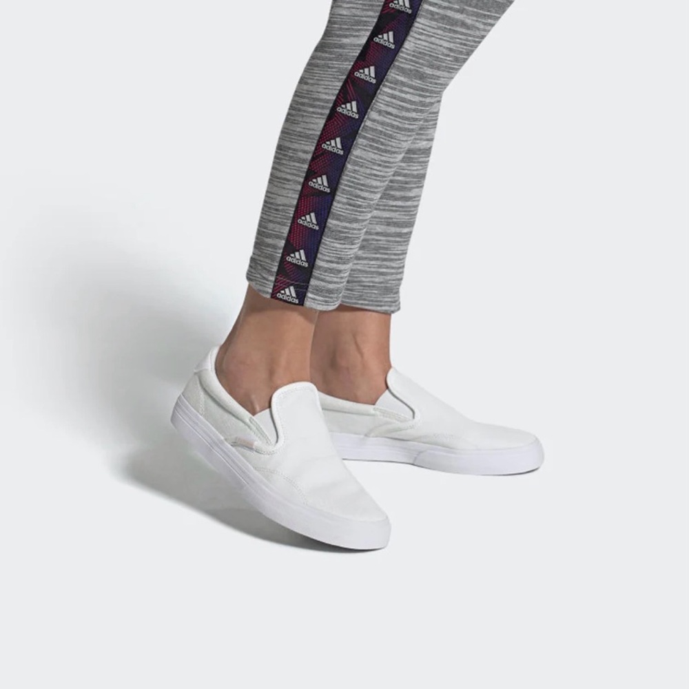 NWT Adidas Kurin Women’s Slip On Sneaker